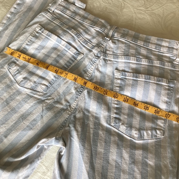 J BRAND JULES HIGH RISE BLUE & WHITE RINSE STRAIGHT SIZE 30 - 27 INCH LENGTH - Picture 4 of 13